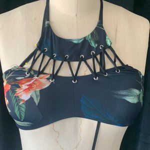 Reversible Black vs Tropical Floral